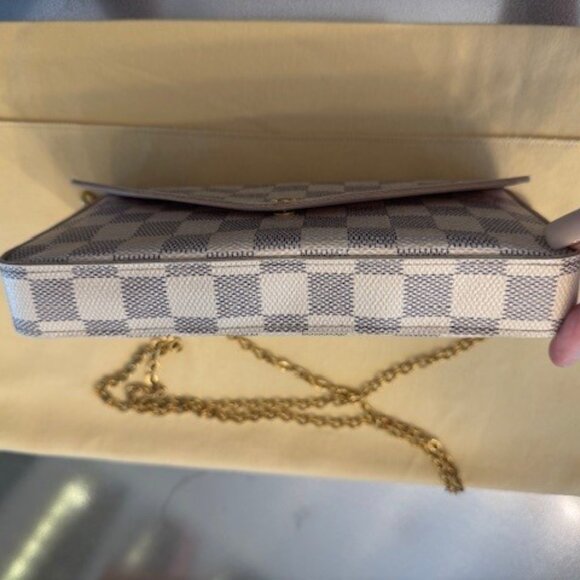 Louis Vuitton Damier Azul Pochette Felicie Chain Wallet in Rose Ballerine - Picture 12 of 16